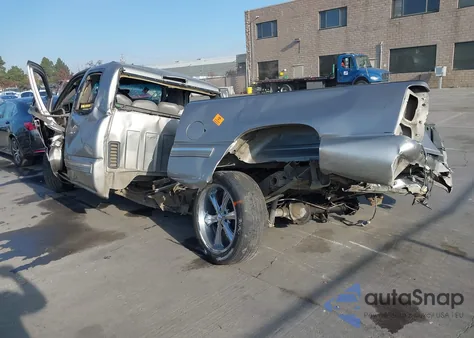 2000 Chevrolet Silverado 1500 Lt from USA, damaged, VIN 2GCEC19T2Y1140521